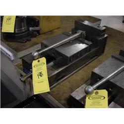 KURT MACHINE VISE