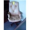 Image 1 : LEATHER EXECUTIVE CHAIR