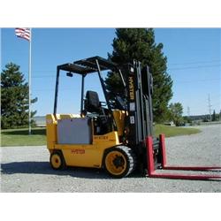1999 HYSTER 5,000lb Fork Lift
