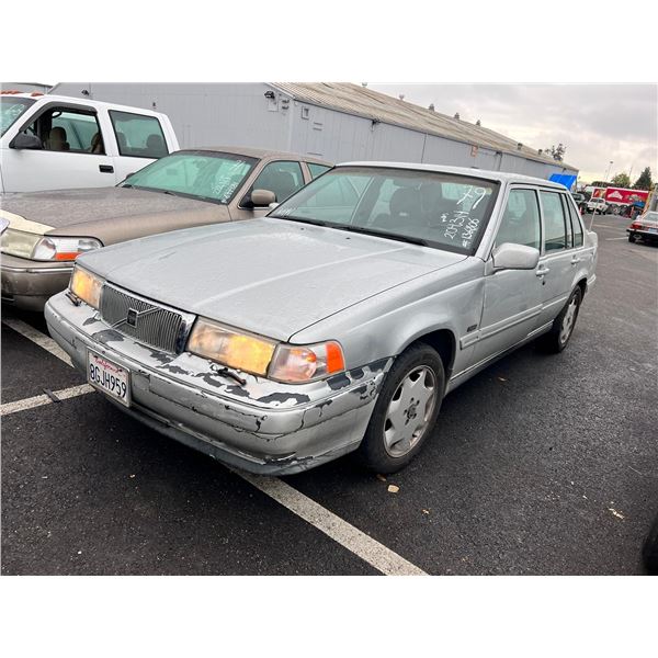 1998 Volvo S90
