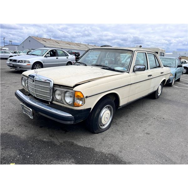 1980 MERCEDES-BENZ