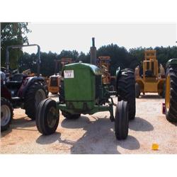 JOHN DEERE 2030 FARM TRACTOR