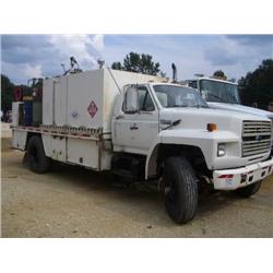 1988 FORD F800 FUEL & LUBE TRUCK