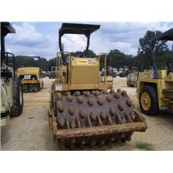 CAT CP433 VIBRATORY ROLLER