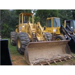 CAT IT28B TOOL CARRIER