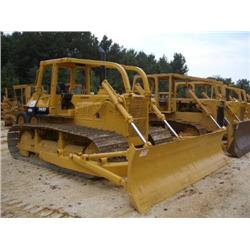 KOMATSU D65P-8 CRAWLER TRACTOR