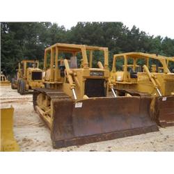 KOMATSU D65E-6 CRAWLER TRACTOR