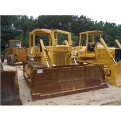 KOMATSU D65E CRAWLER TRACTOR