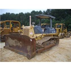 KOMATSU D61E-12 CRAWLER TRACTOR