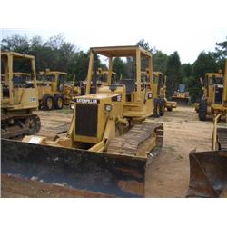 CAT D3B CRAWLER TRACTOR