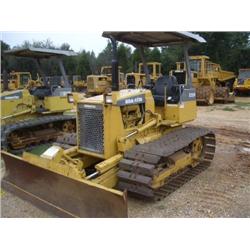 KOMATSU D20P-6 CRAWLER TRACTOR