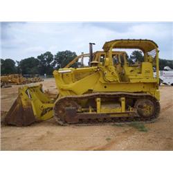 INTERNATIONAL CRAWLER LOADER