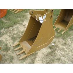 UNUSED 18" BUCKET FITS CAT 580 & 680