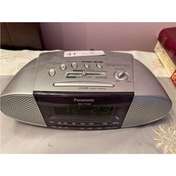 Panosonic Alarm Clock Radio RC-7510 AM/FM