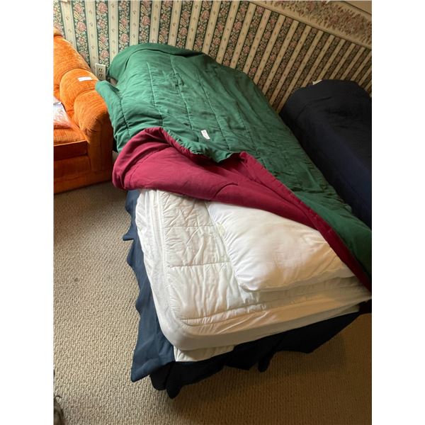 Metal Framed Single Beds and Mattresses, Perfect for Grandchildren! Excellent Condition!