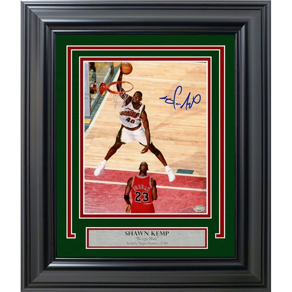 SHAWN KEMP SIGNED AND FRAMED 16 X 20 DISPLAY (BECKETT COA)