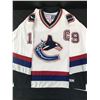 Image 3 : MARCUS NASLUND SIGNED VANCOUVER CANUCKS CCM JERSEY (GCG HOLO)