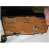 Image 2 : BULOVA ELECTRIC TABLE CLOCK RADIO