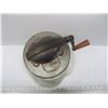 Image 2 : GLASS CHURN