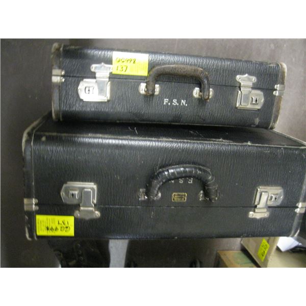 COLLECTABLE BLACK 2 PIECE LUGGAGE SET