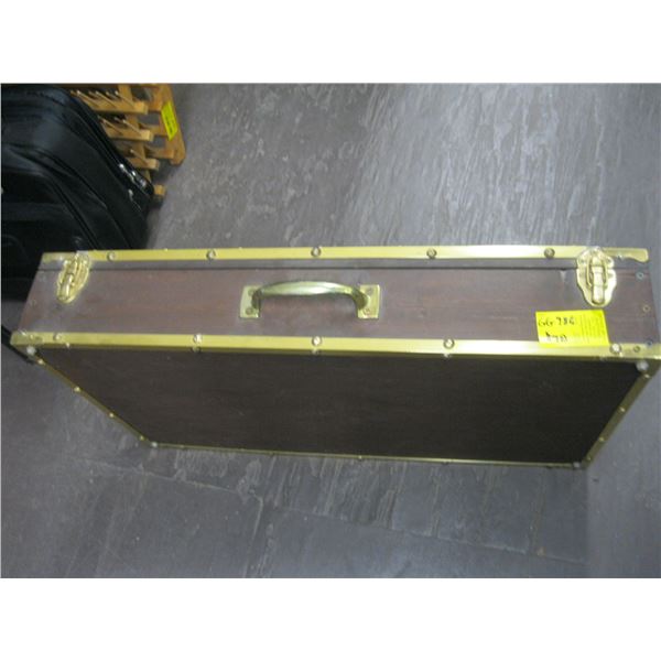 WOOD CASED METAL EDGE TRAVEL CASE