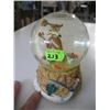 Image 1 : WILEY COYOTE & ROADRUNNER MUSICAL SNOWGLOBE