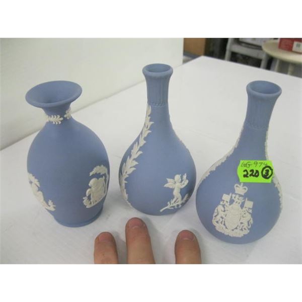 3 WEDGEWOOD BUD VASES