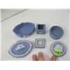 Image 2 : 3 SM. WEDGEWOOD LIDDED CONTAINERS