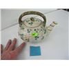 Image 1 : BELLEEK SHAMROCK KETTLE, LARGE, GILT 1ST MARK