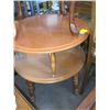 Image 2 : 2 ROUND END TABLES
