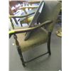 Image 2 : WOOD FRAME UPHOLSTERED CHAIR