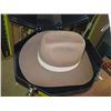 Image 1 : PLASTIC HATBOX W/FELT BILTMORE WESTERN COWBOY HAT, SZ 7 1/8
