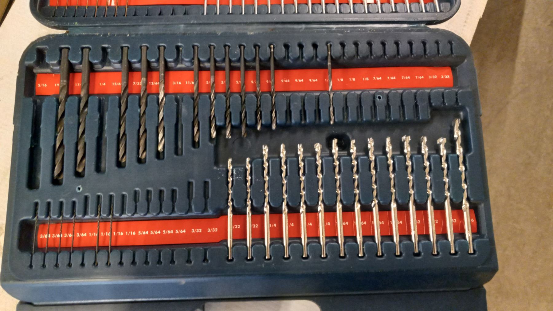 RYOBI MULTI BIT TOOL CASE W/ASST. BITS