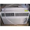 Image 1 : FEDDERS WINDOW MOUNT AIR CONDITIONER