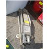 Image 1 : 4000LB HYDRAULIC TROLLEY JACK