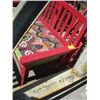 Image 2 : RED PADDED PATIO BENCH - FOLDING COLLAPSIBLE