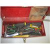 Image 2 : RED TOOLBOX W/ASST. CONTENTS