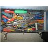Image 2 : BLUE TOOLBOX W/ASST. SCREWDRIVERS