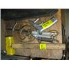 Image 1 : 3 AIR SPRAYERS & A SHORT HANDLE SLEDGE