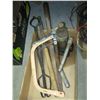 Image 2 : MISC. HYDRAULIC JACK, SAW, ETC.