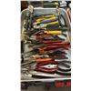 Image 2 : TUB OF ASST. PLIERS, TIN SNIPS, ETC.