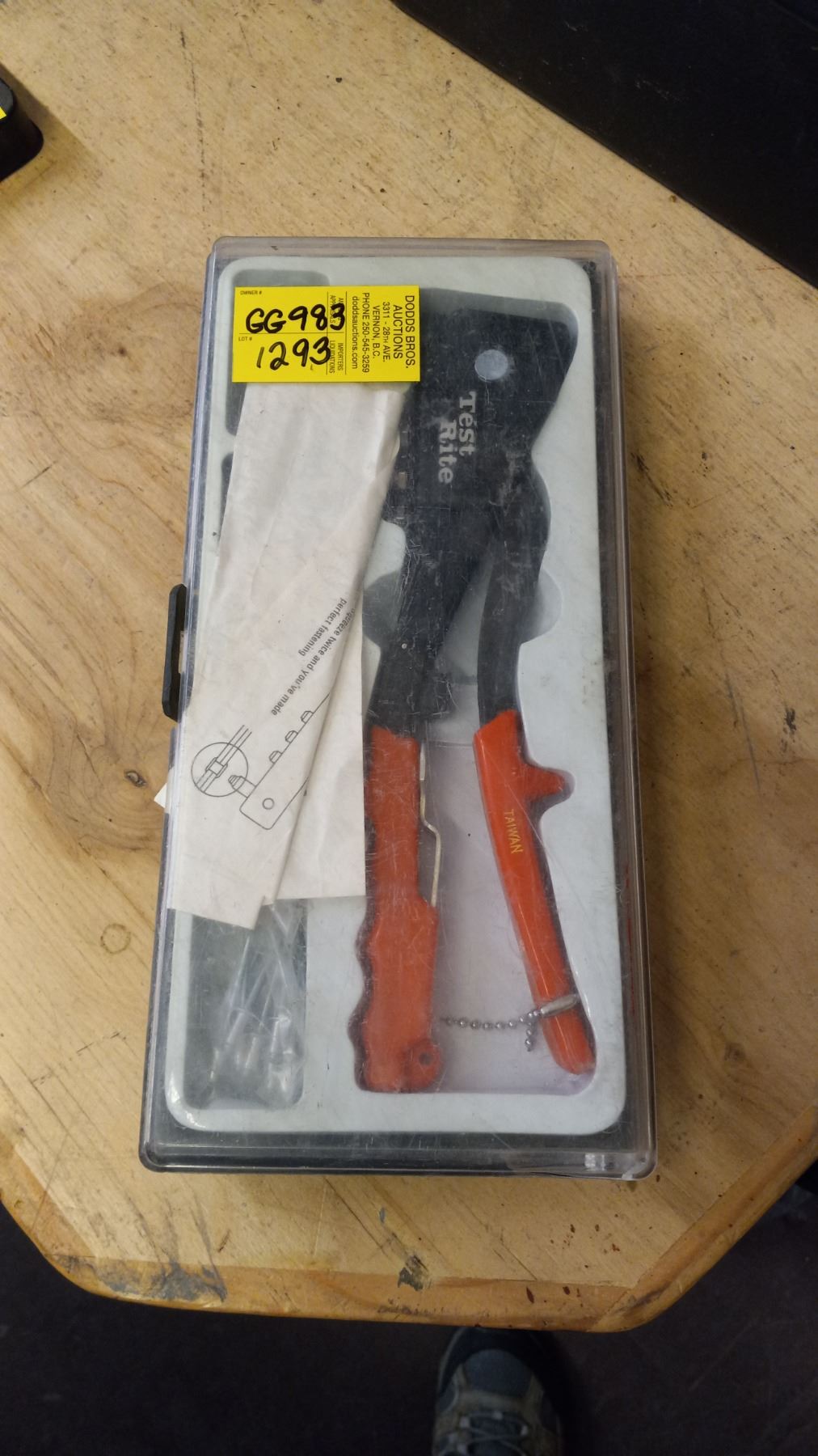 POP RIVET GUN W/RIVETS - Dodds Auction