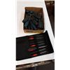 Image 2 : BOX OF ASST. SCREWDRIVERS & SCREWDRIVER PIC SET