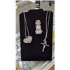 Image 2 : 2 NECKLACES & A WATCH