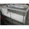 Image 2 : 5' GLASS SHOWCASE