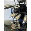 Image 2 : BLUE GOLF BAG W/ASST. LEFT HAND CLUBS