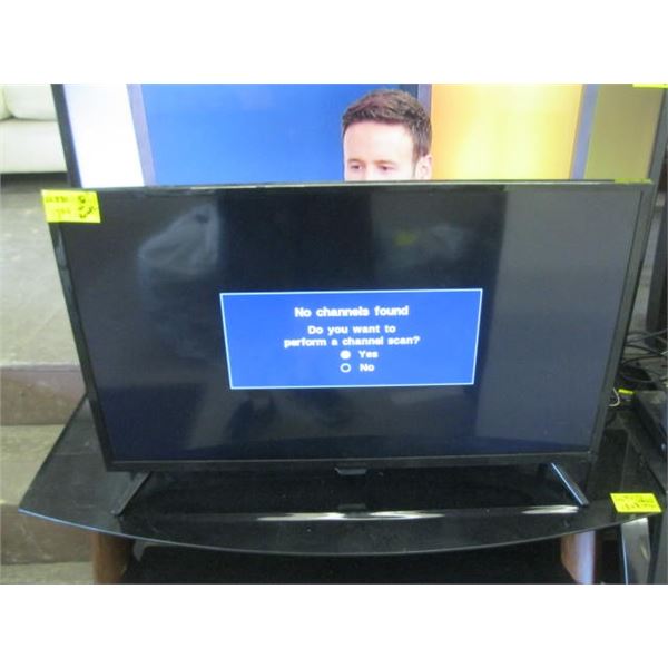 32" INSIGNIA TV, NO REMOTE