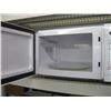 Image 2 : MAGIC CHEF MICROWAVE OVEN
