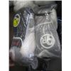 Image 2 : 2 PAIRS OF 9 ROUND BOXING GLOVES
