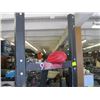 Image 2 : 9 ROUND SPEED BAG STAND W/SPEED BAG